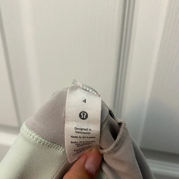 Lululemon Sweet Awakenings Bra in Size 4 - Picture 3 of 3